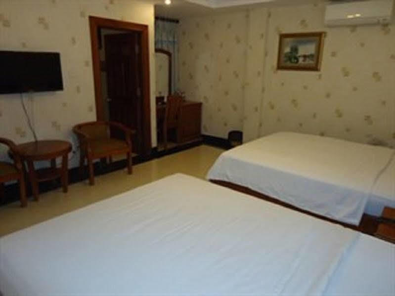 Phu An Hotel Хошимин Экстерьер фото