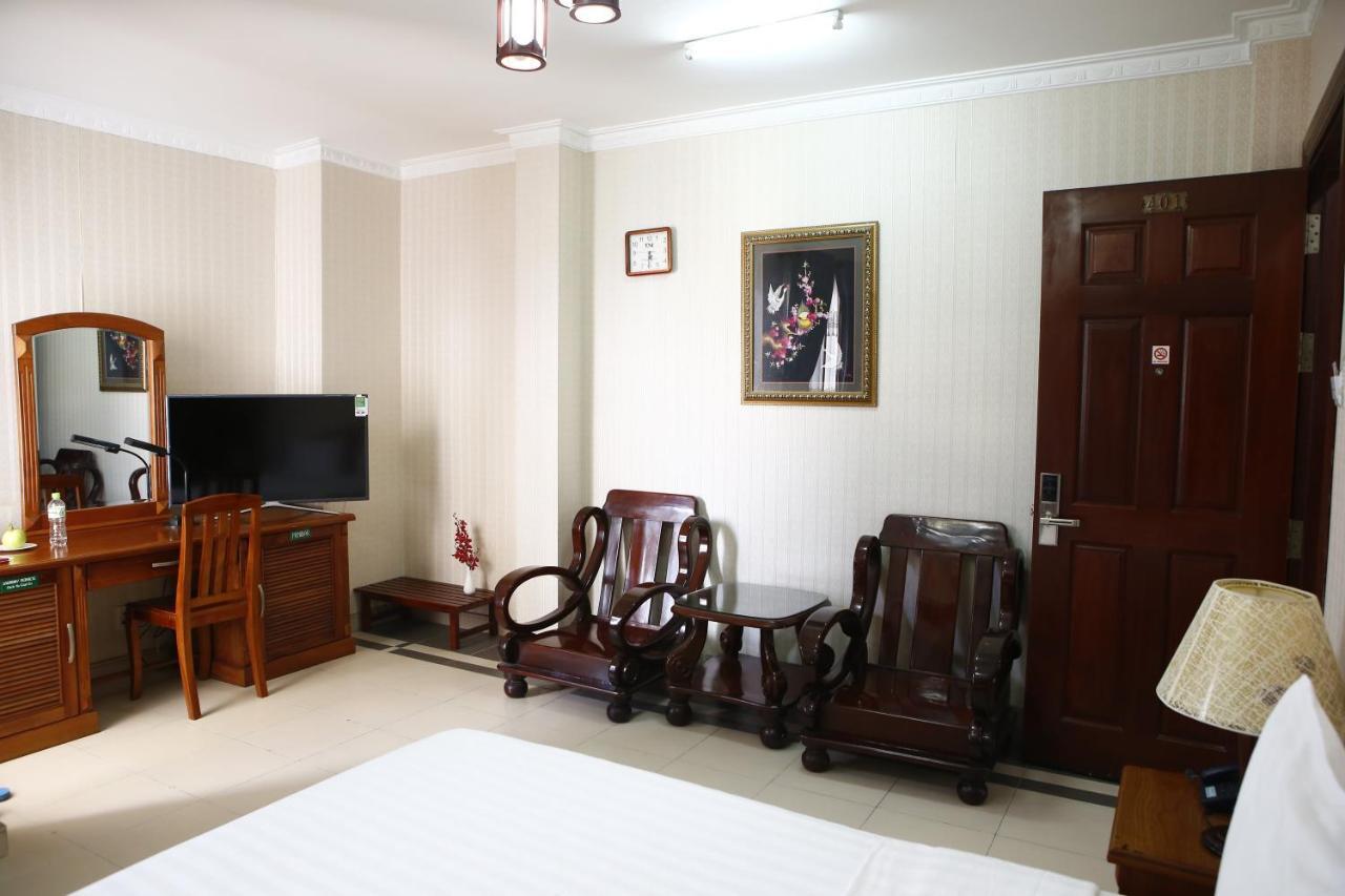 Phu An Hotel Хошимин Экстерьер фото