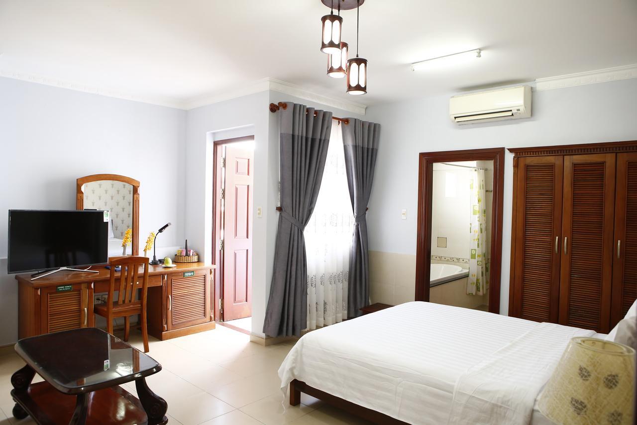 Phu An Hotel Хошимин Экстерьер фото