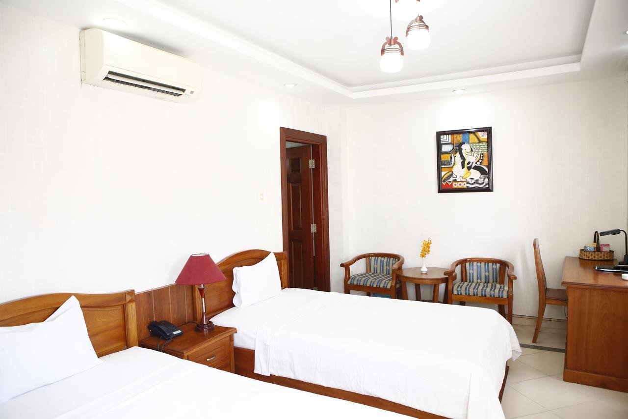 Phu An Hotel Хошимин Экстерьер фото