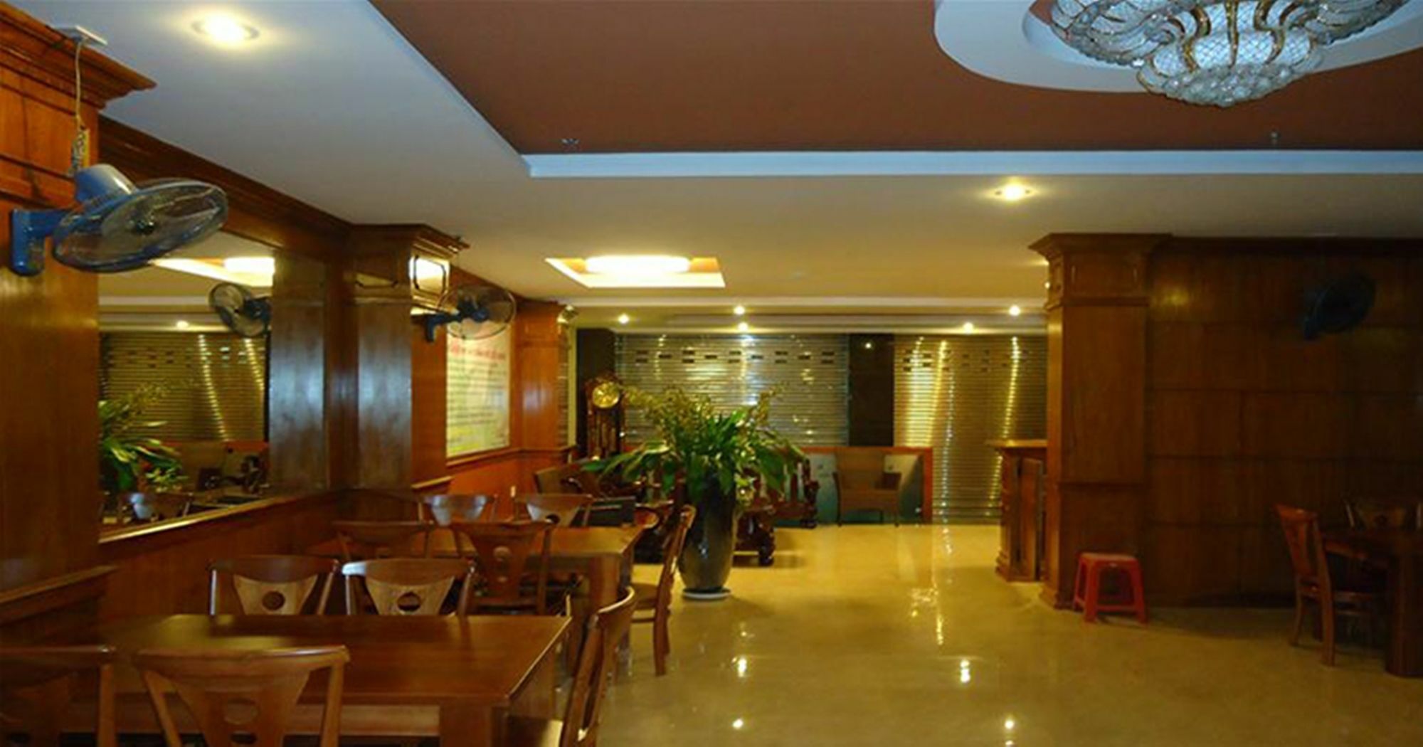 Phu An Hotel Хошимин Экстерьер фото